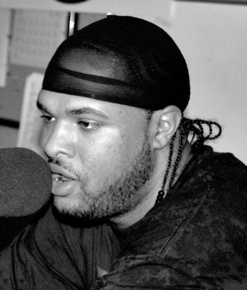 https://upload.wikimedia.org/wikipedia/commons/3/3c/Slim_Thug_wearing_a_do-rag.jpg