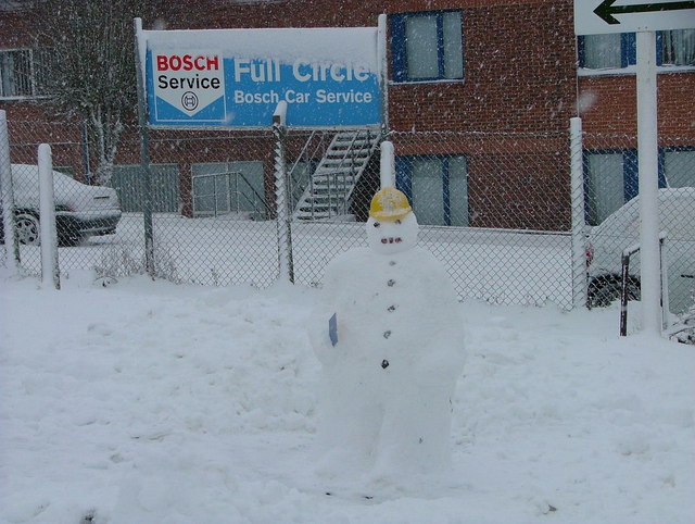 File:Snow(work)man in Cressex Business Park - geograph.org.uk - 337823.jpg