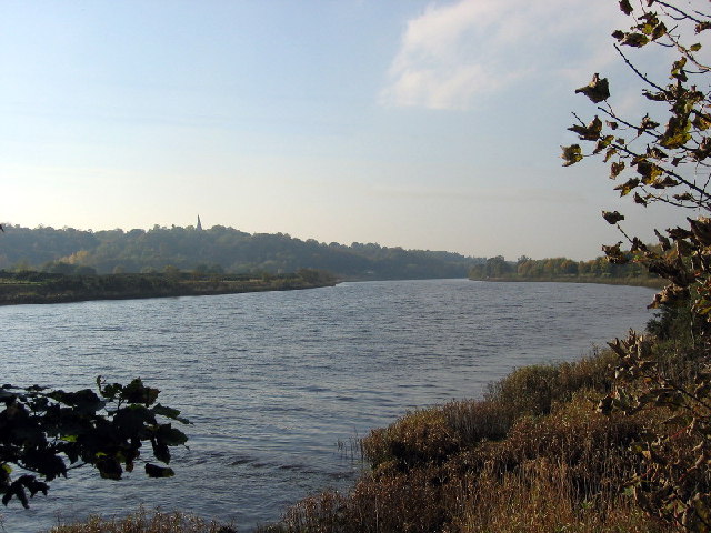 File:The Tyne west of Newburn - geograph.org.uk - 73998.jpg