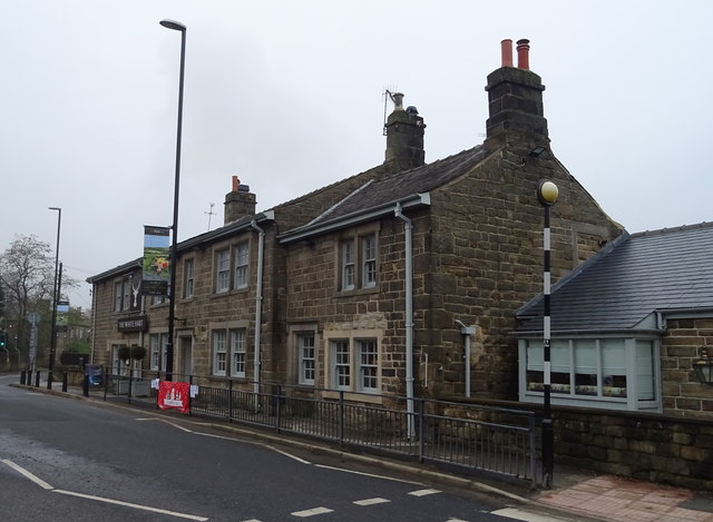 File:The White Hart, Pool in Wharfedale - geograph.org.uk - 5987664.jpg