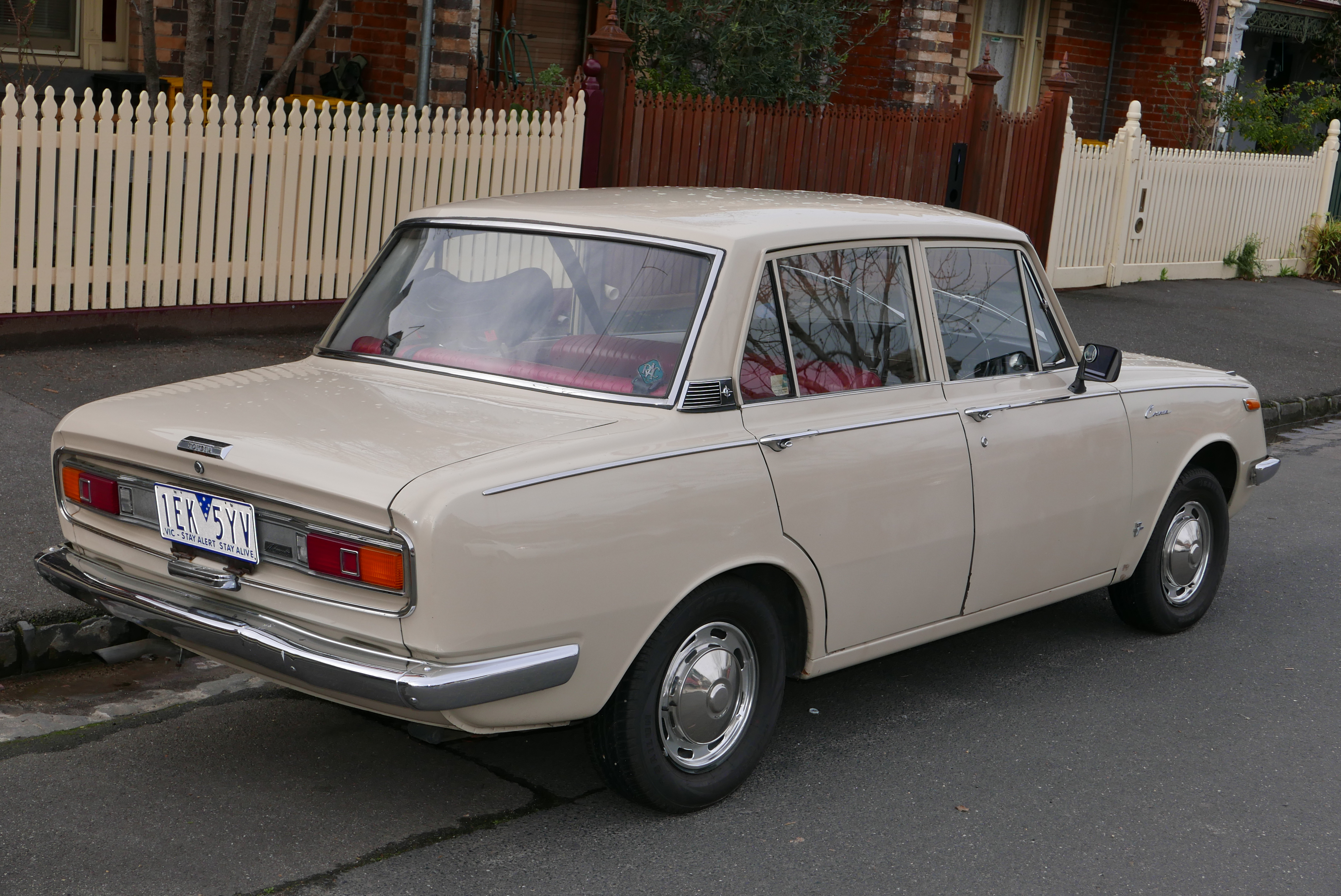  toyota corona
