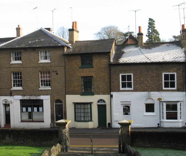 File:Akeman Street, Tring - geograph.org.uk - 1603958.jpg