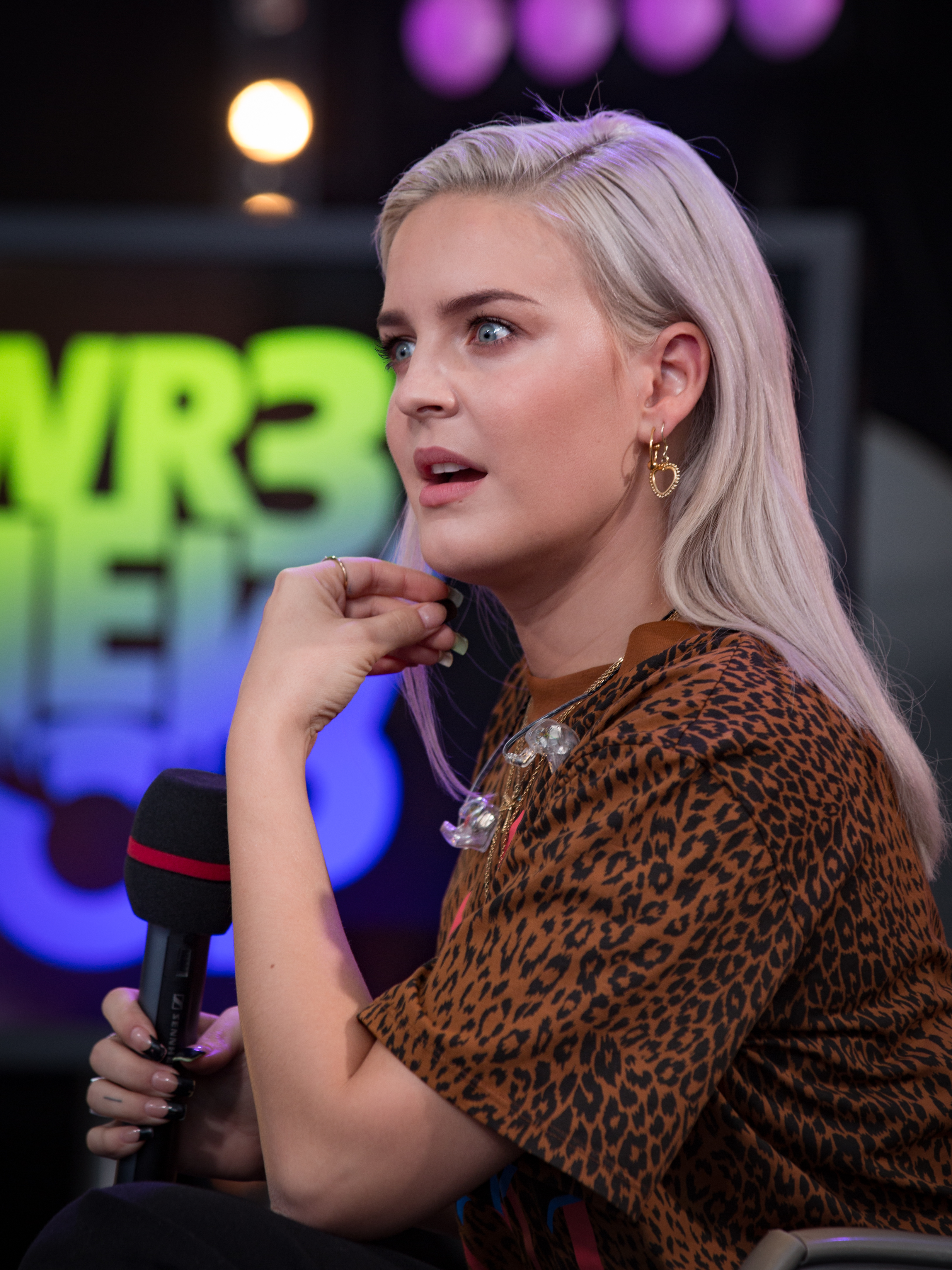 Anne marie star. Annemarie. Marie Singer.