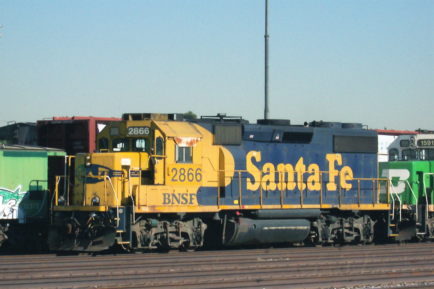 BNSF_2866_EMD_GP39-2.jpg