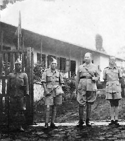 [√] Dominion du Congo Belgian_officers_in_Saio