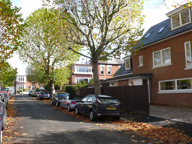 File:Bertram Rd - geograph.org.uk - 3295397.jpg