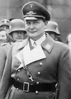 File:Bundesarchiv Bild 102-15607, Potsdam, Göring.jpg