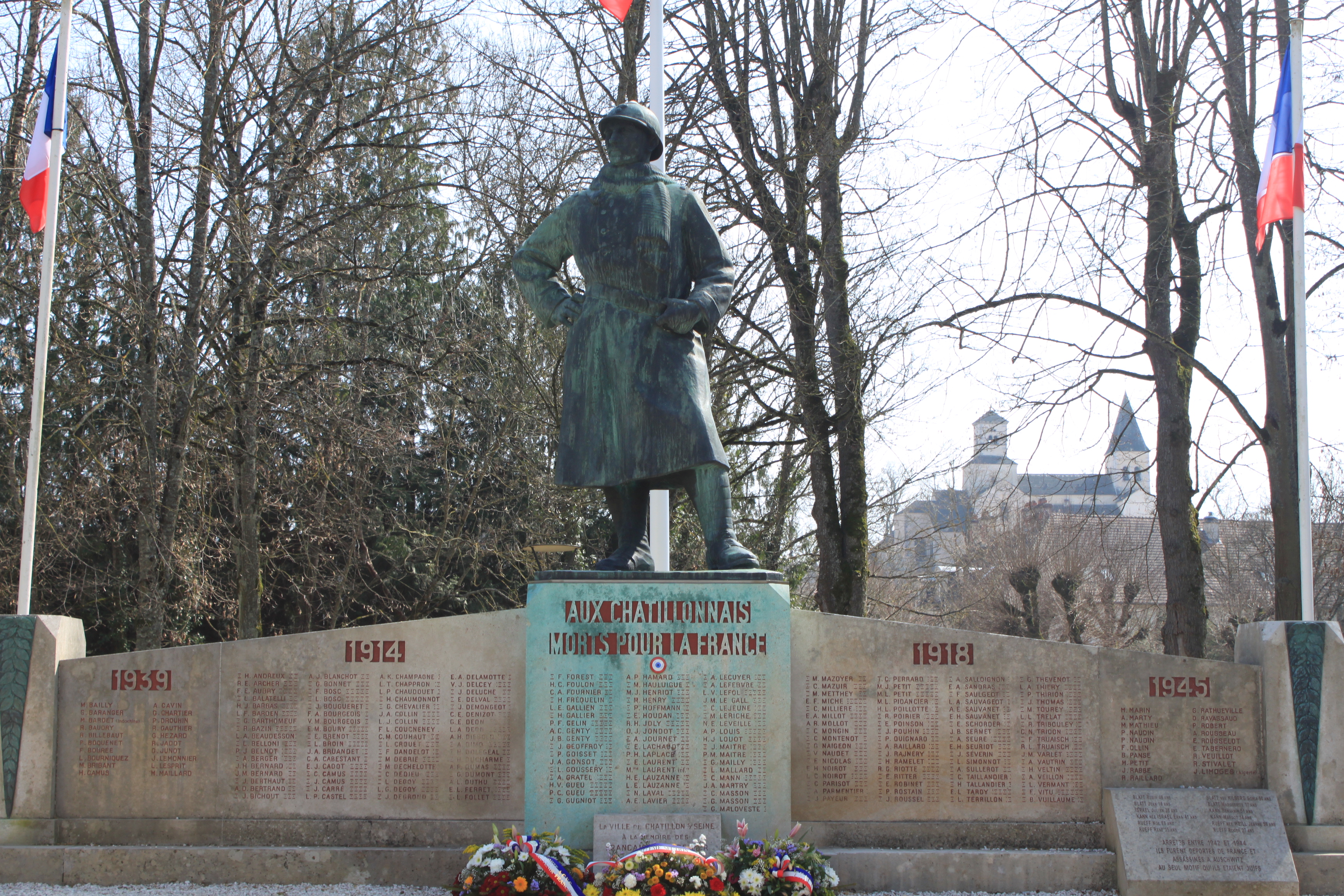 File Chatillon Sur Seine Memorial 1 Jpg Wikimedia Commons