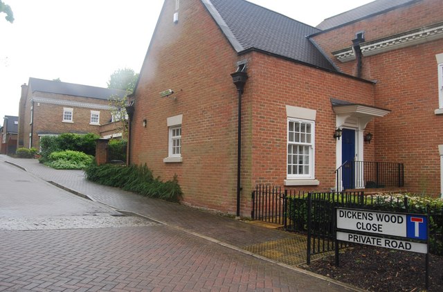 File:Dickens Wood Close - geograph.org.uk - 1929895.jpg