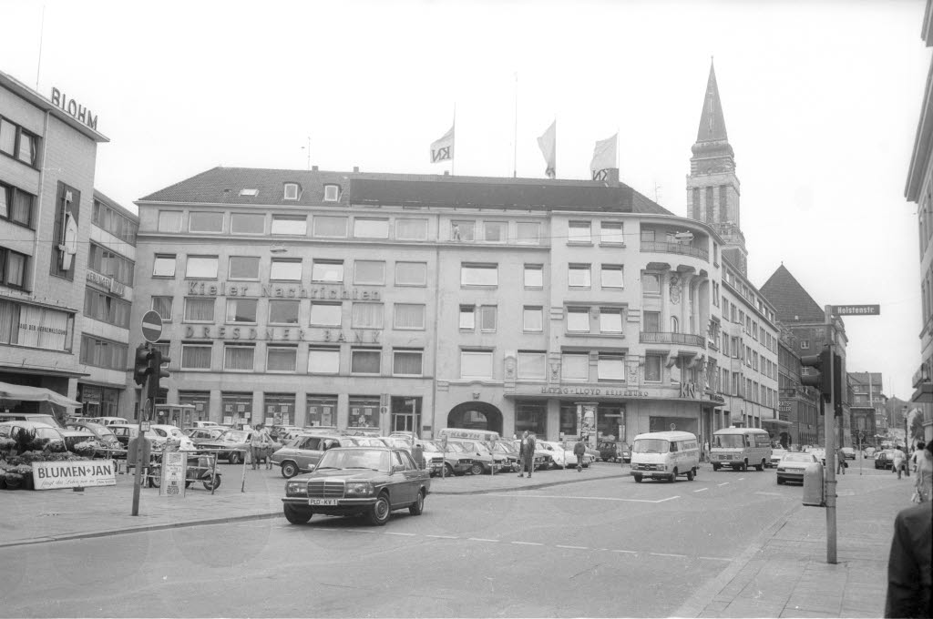 File Dresdner Bank In Der Holstenstrasse 66 68 Kiel 69 050 Jpg