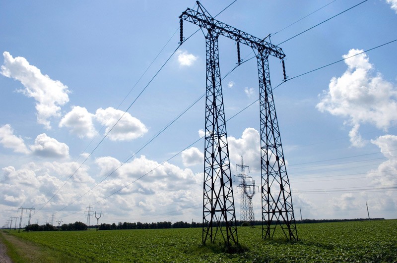 File:Electricity transmission.jpg