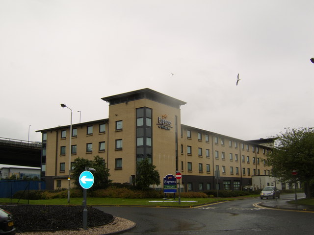 File:Express by Holiday Inn, Glasgow Airport - geograph.org.uk - 482692.jpg