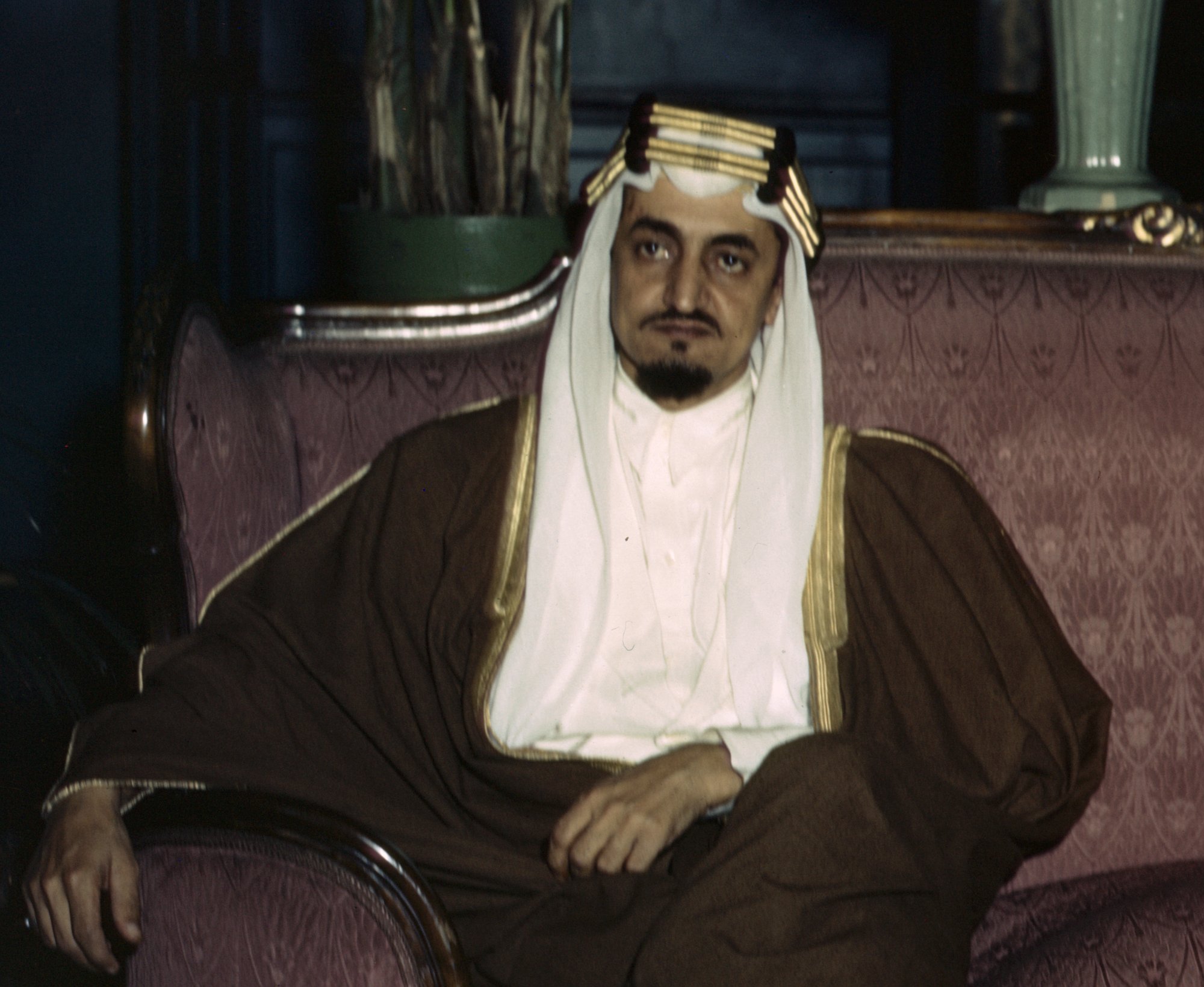 Сауд ибн фейсал аль сауд. Король Фейсал Саудовская Аравия. Файсал ибн Абдулазиз ол-Сауд. Король Саудовской Аравии Фейсал ибн Абдель Азиз Аль Сауд. Фе́йсал ибн Абду́л-Ази́з.