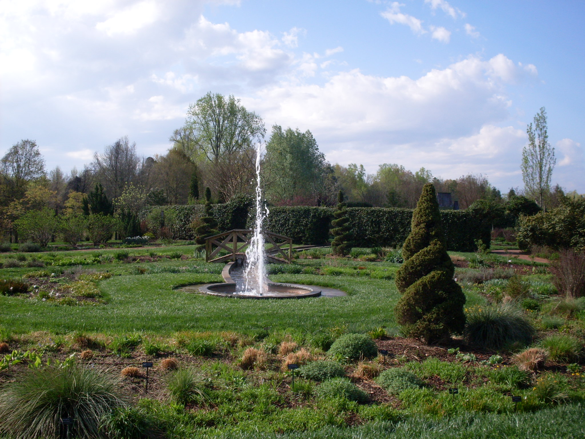 Fountain, Daniel Stowe Botanical Garden, North Carolina.jpg