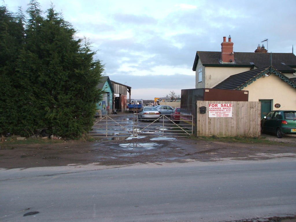 Garton railway station