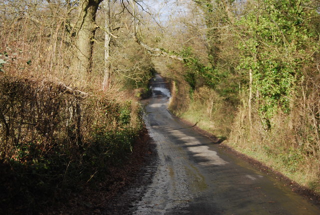 File:Gate Farm Rd - geograph.org.uk - 3912927.jpg