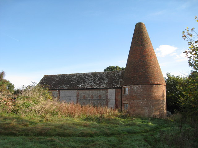 File:Hope Farm Oast, Broad Street Green, Hooe, East Sussex - geograph.org.uk - 1020721.jpg