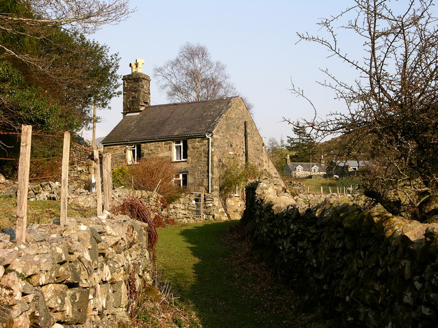 File:House- Cregennen - geograph.org.uk - 392846.jpg