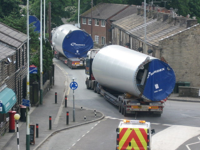 File:Last Turbine Tower Delivery Passing Through Edenfield - geograph.org.uk - 996060.jpg