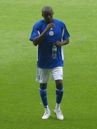 Dyer playing for Leicester City in 2010 Lloyd Dyer - Leicester City vs. Oxford United.png