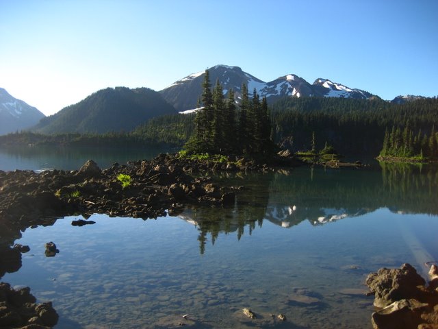 File:Mount Price and the Table.jpg