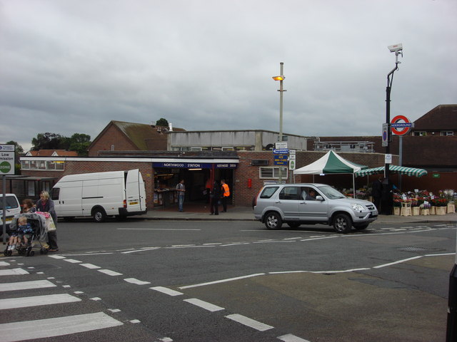 File:Northwood tube station - geograph.org.uk - 959910.jpg