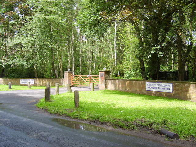 File:Scout Centre - geograph.org.uk - 484125.jpg