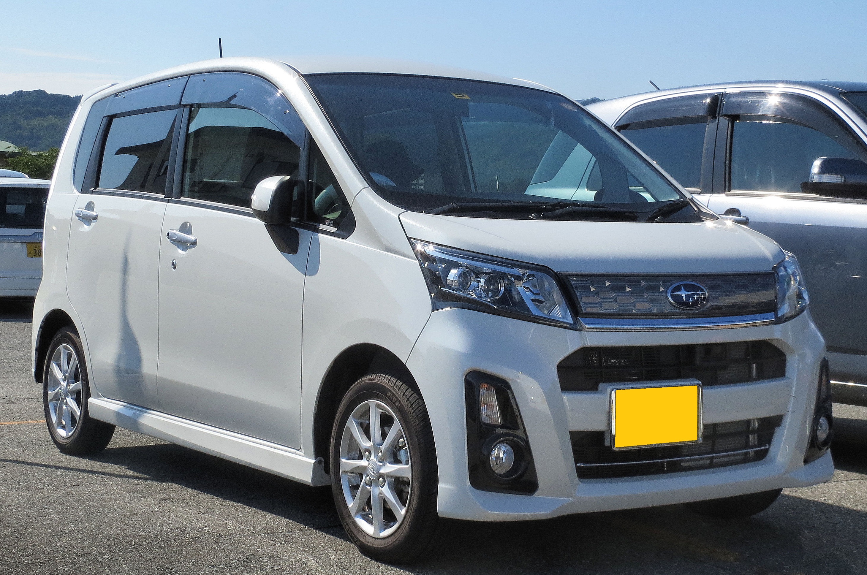 ファイル:Subaru Stella Custom R Smart-Assist AWD LA110F.JPG