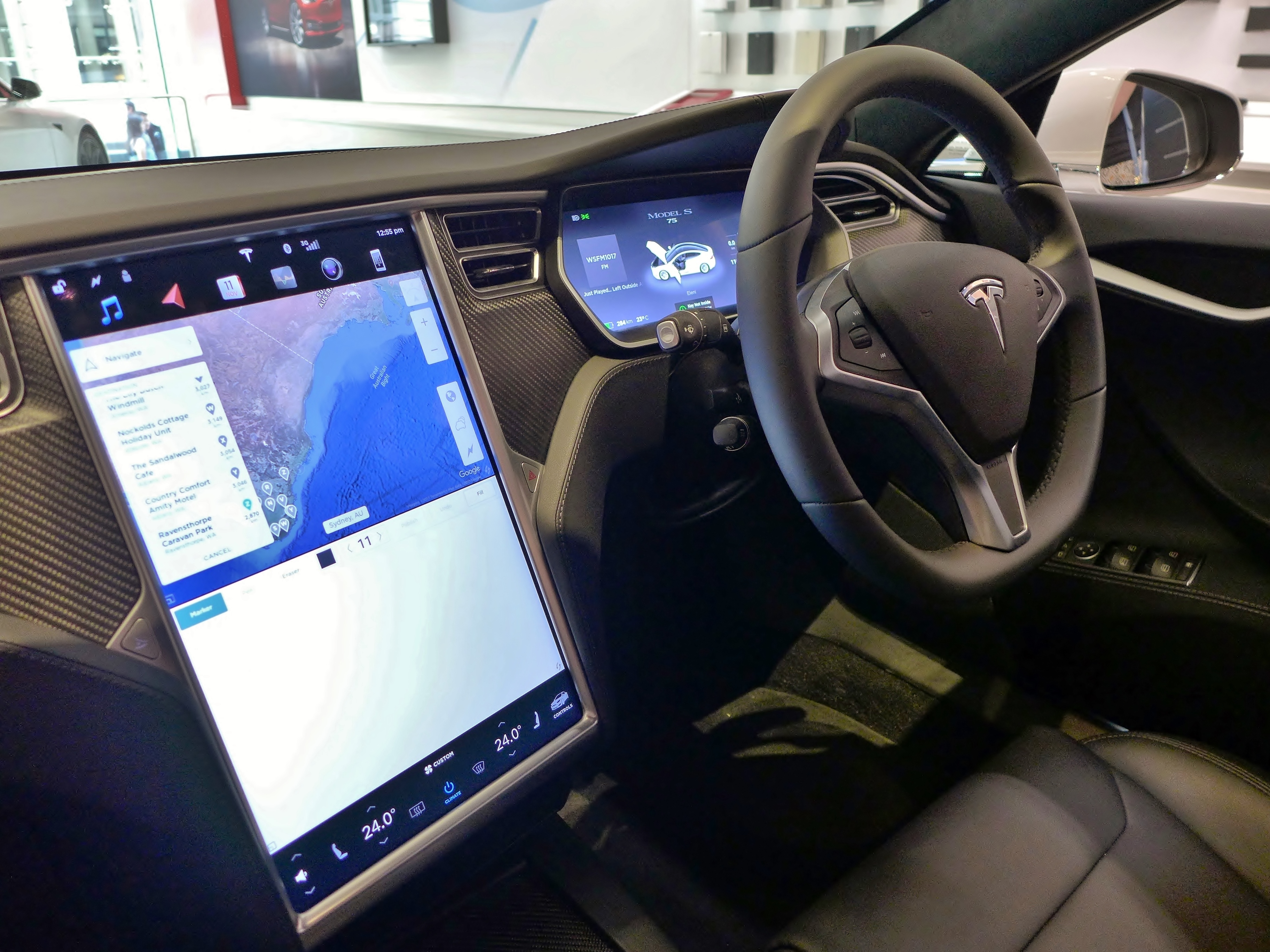 Filetesla Model S Interior Sydney Martin Place 2017 01