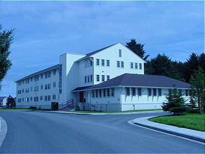 File:USCG Kodiak Guest House, Alaska.jpg