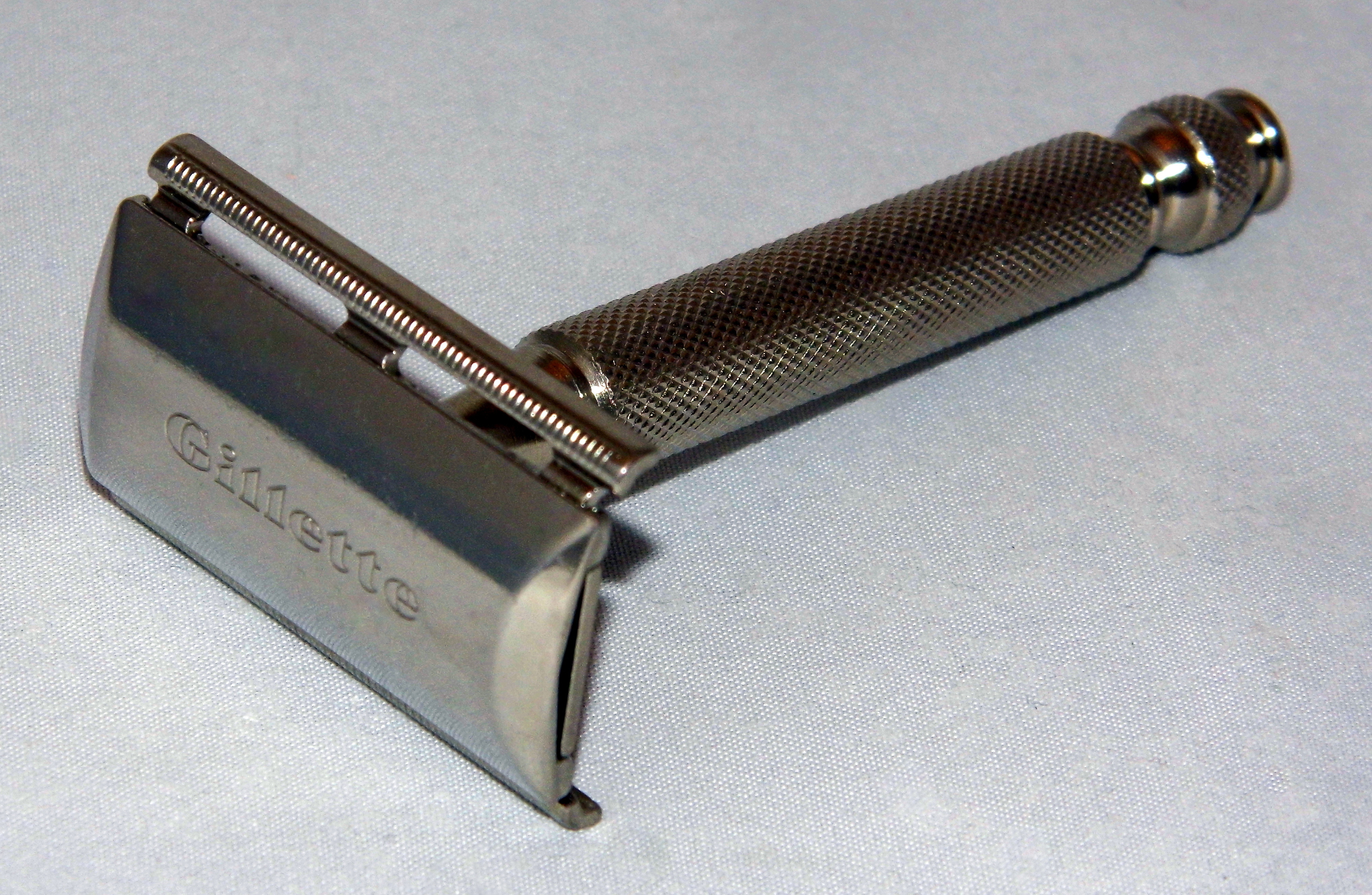 File Vintage Gillette Tech Three Piece De Safety Razor Made In Usa Date Code K 1 1965 Jpg Wikimedia Commons