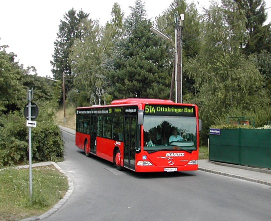 File:Wien Linie 51A, Toricelligasse - O530 Citaro.jpg