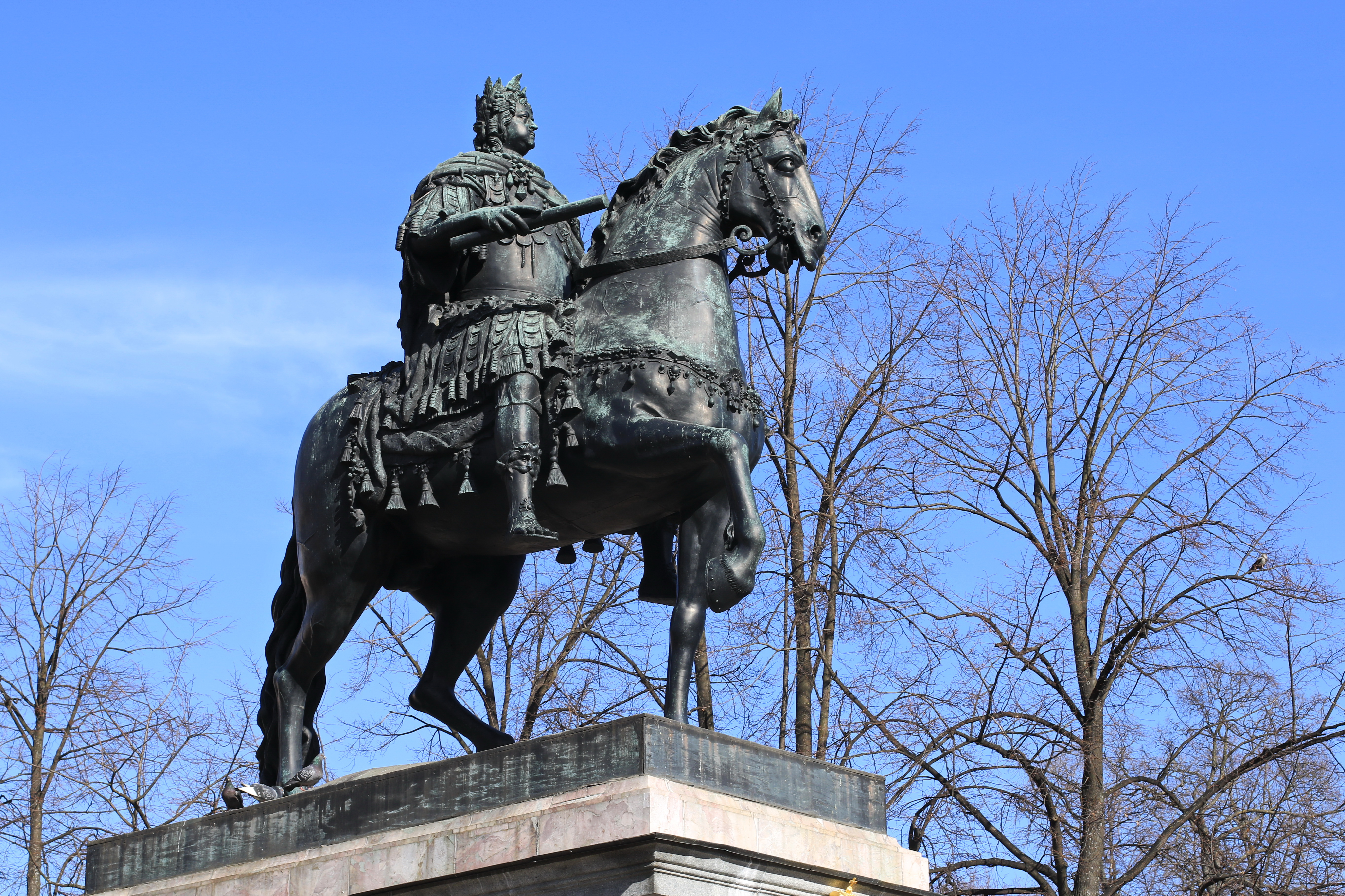 памятник петру 1 в санкт петербурге у михайловского замка