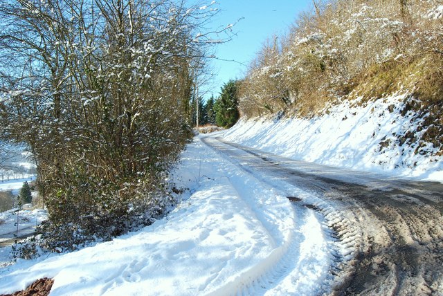 File:A long steady drag up the quarry road - geograph.org.uk - 1654023.jpg