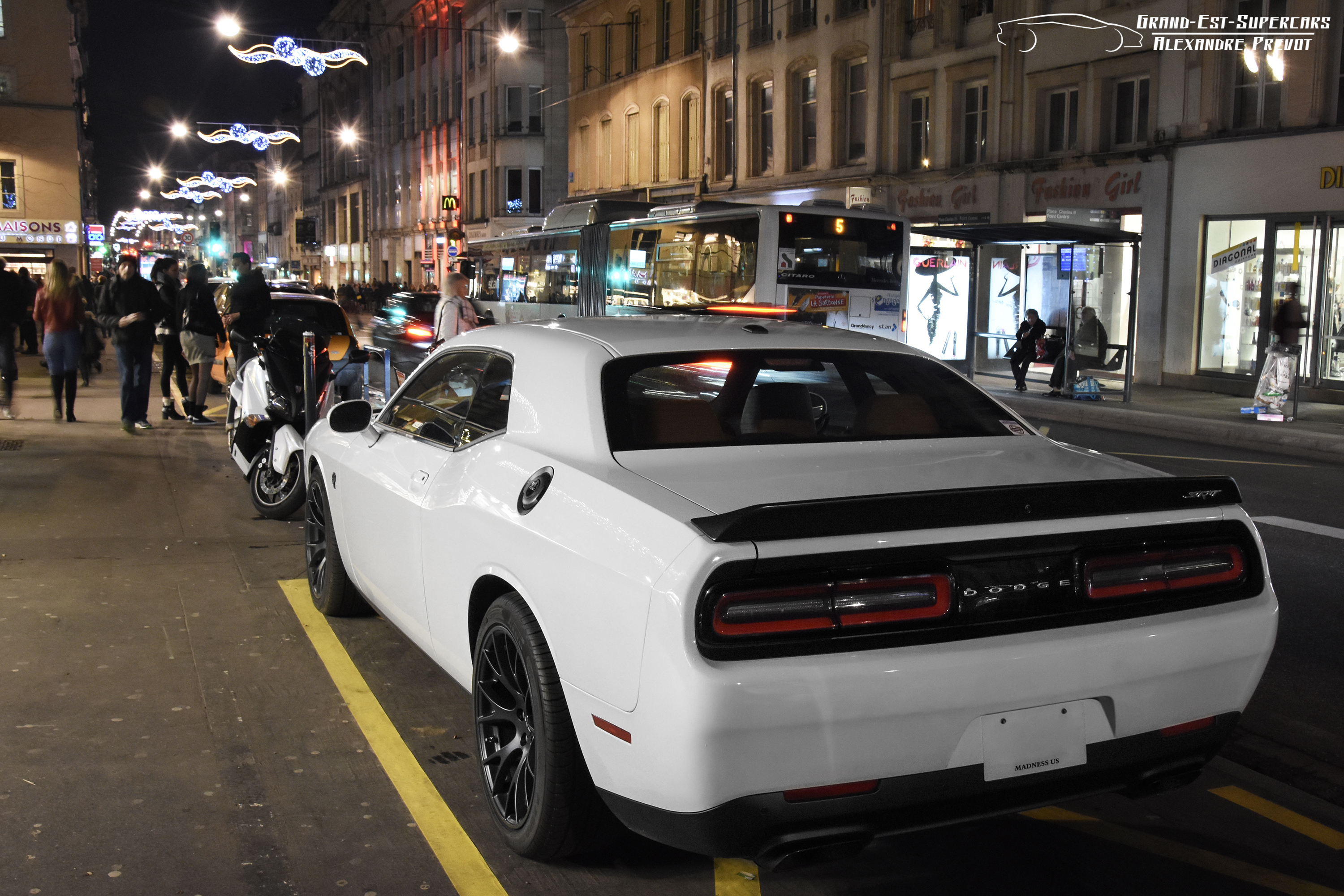 2000 dodge challenger