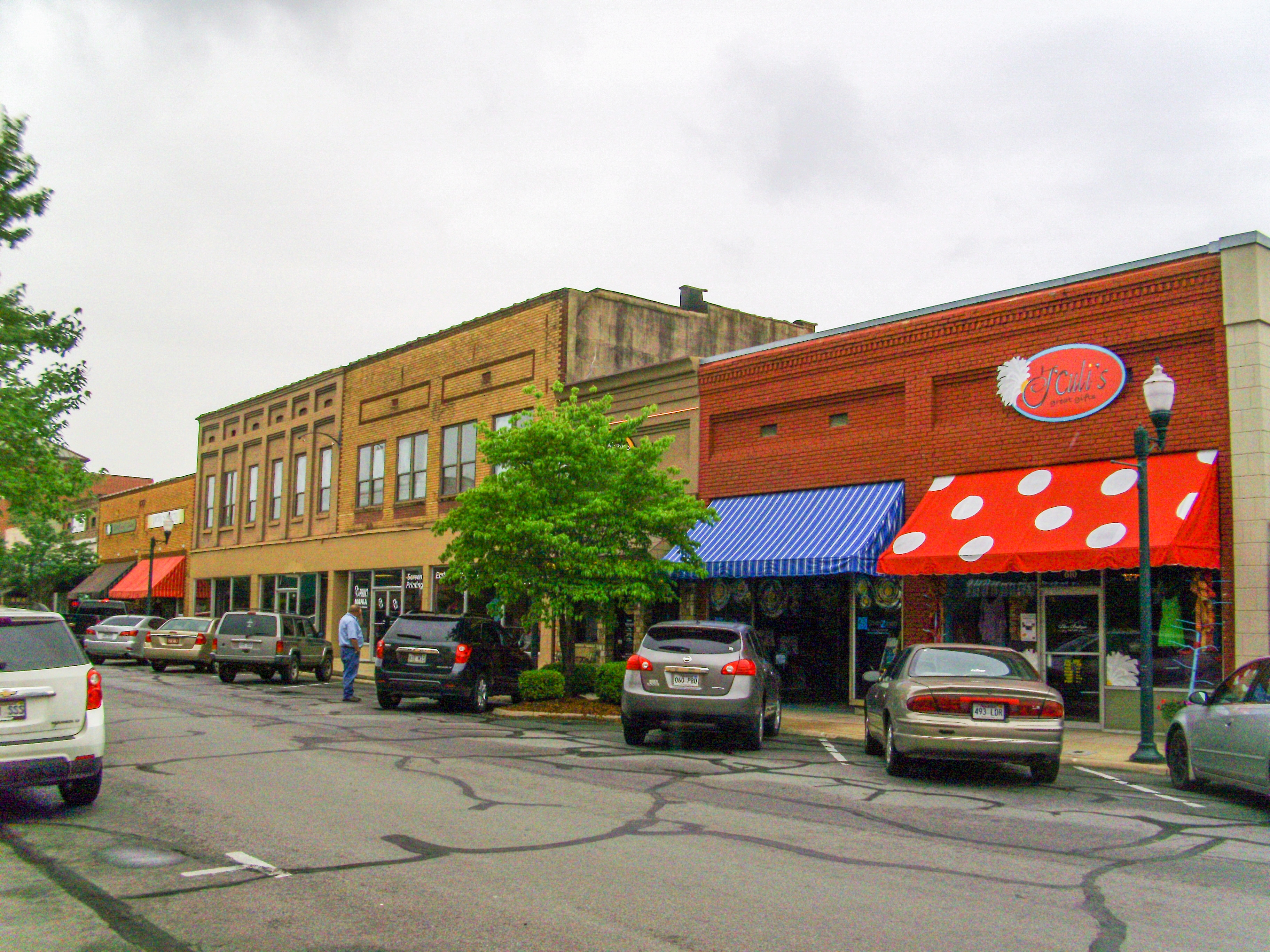 File:Downtown Arkadelphia, AR 001.jpg  Wikimedia Commons