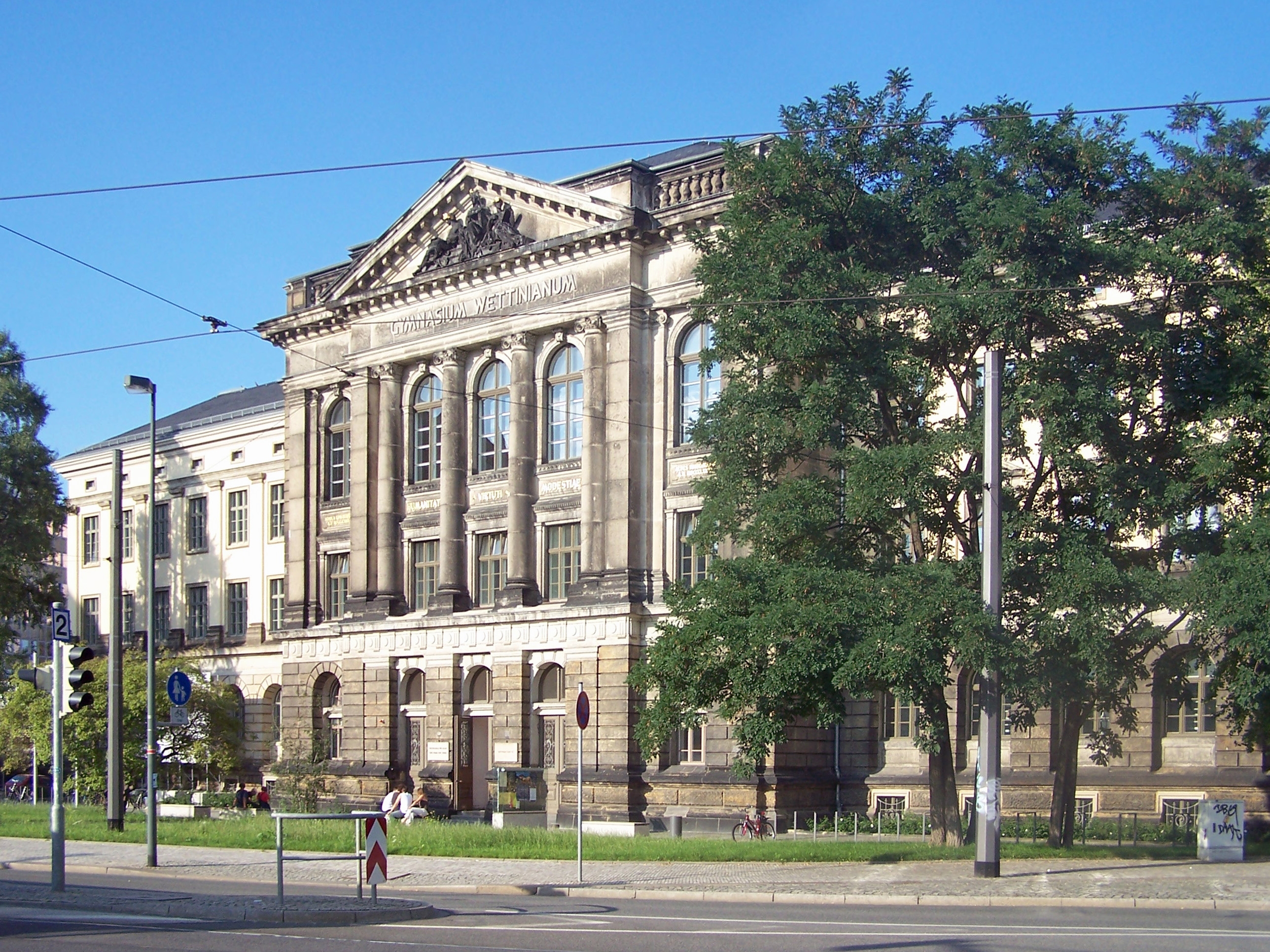 ''Wettiner Gymnasium'', heute Hauptgebäude der ''Hochschule für Musik Carl Maria von Weber''