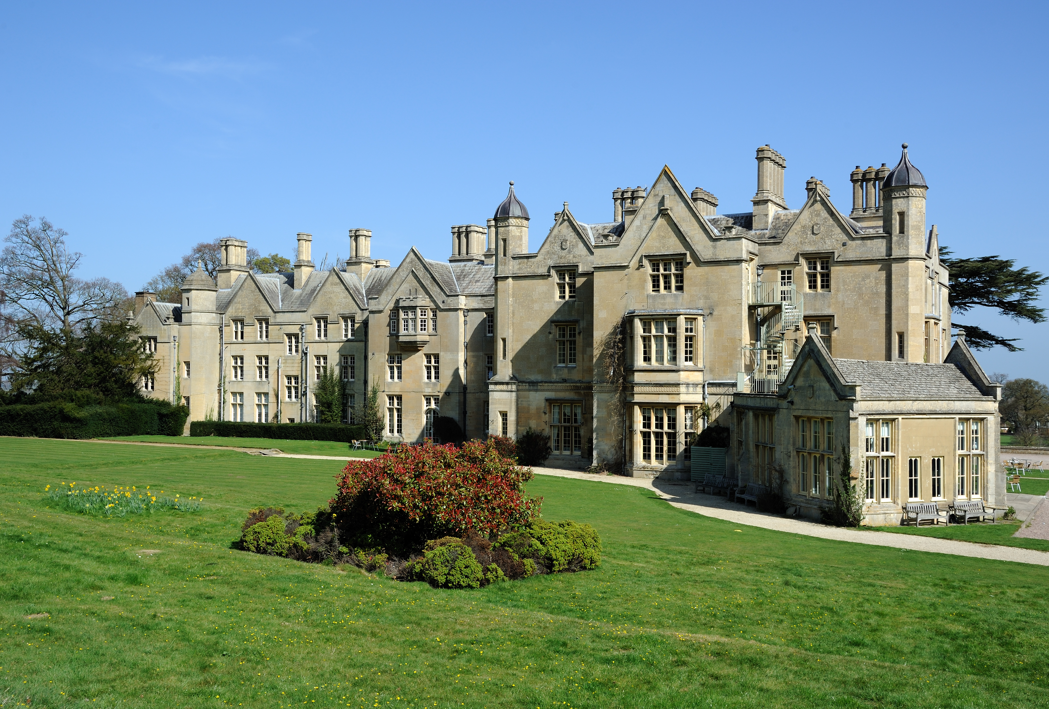 Dumbleton Hall