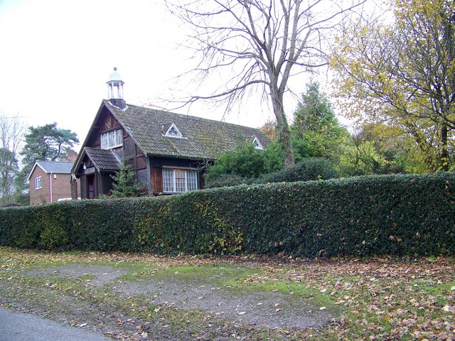 File:Landford Wood Mission Hall - geograph.org.uk - 1039798.jpg