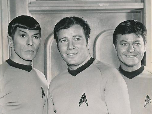 File:Leonard Nimoy William Shatner De Forest Kelley Star Trek 1969 cropped.JPG