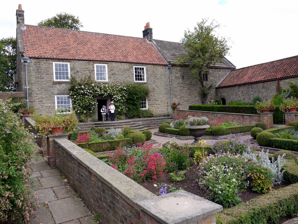 Old hall. Beamish Museum. Sussex old Hall. Extras gathered outside the old Hall.