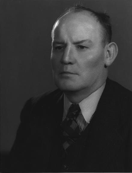 File:Rowland James.jpg