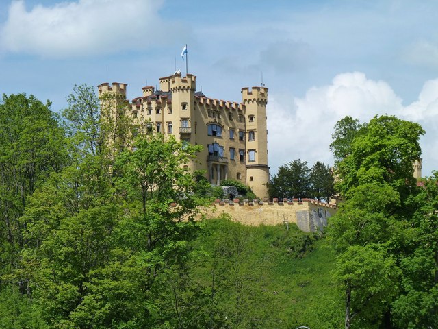 File:Schloss Hohenschwangau (Hohenschwangau castle) - geo.hlipp.de - 37349.jpg
