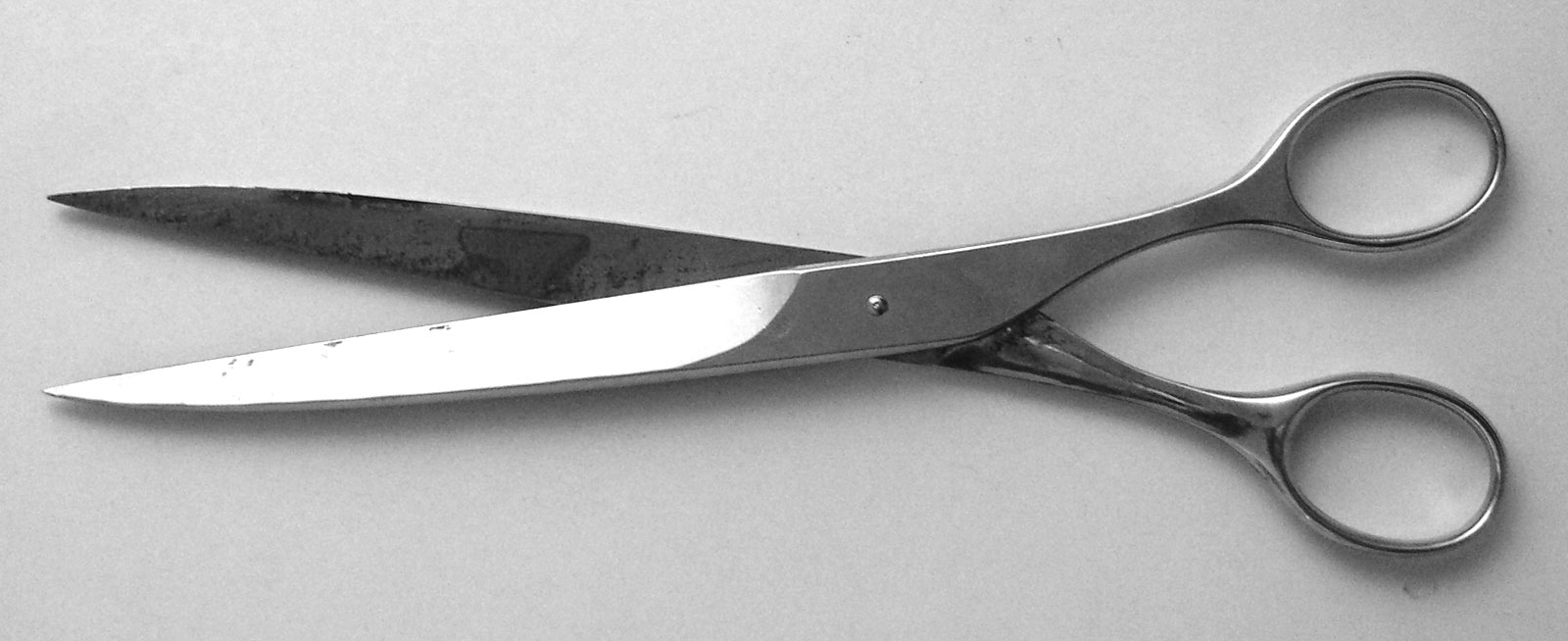 File:Large-scissors.jpg - Wikipedia