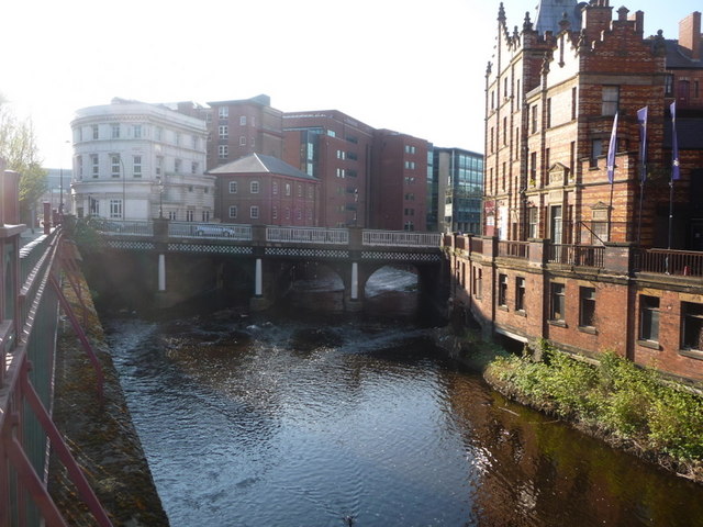 File:Sheffield, Lady's Bridge from Castlegate - geograph.org.uk - 1291928.jpg