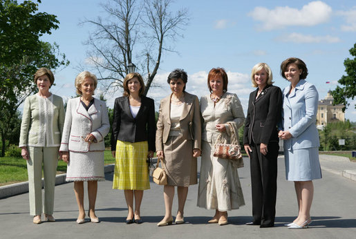 File:Spouses of G8 leaders, July 2006.jpg