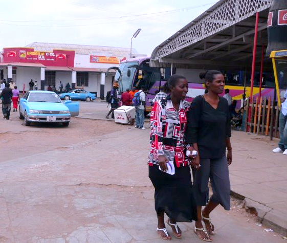 File:Sunday Best Beitbridge.jpg