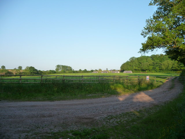 File:Taunton Deane , Country Road and Farm Field - geograph.org.uk - 1332684.jpg