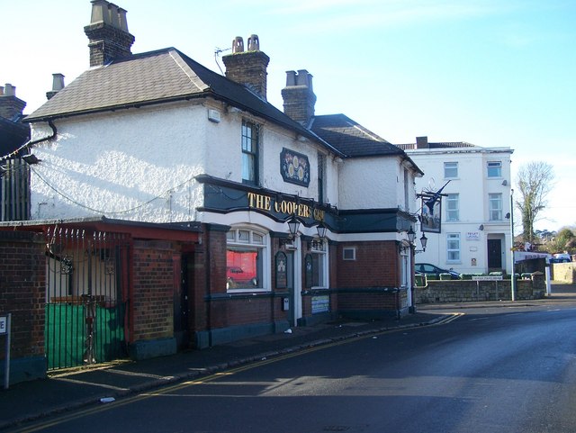 File:The Coopers Case Pub, Maidstone - geograph.org.uk - 1135873.jpg