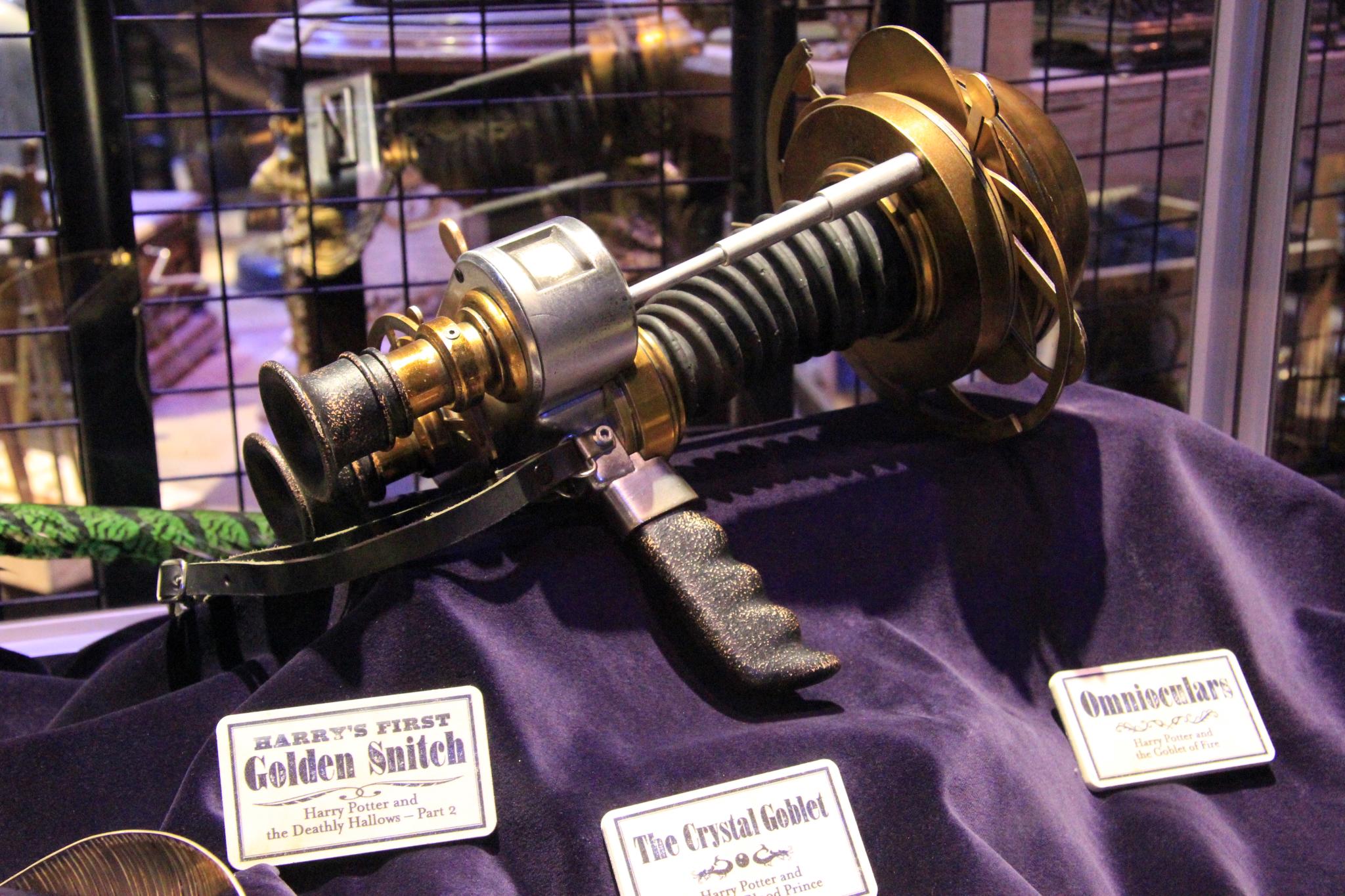 File:The Making of Harry Potter 29-05-2012 (Golden Snitch).jpg - Wikipedia